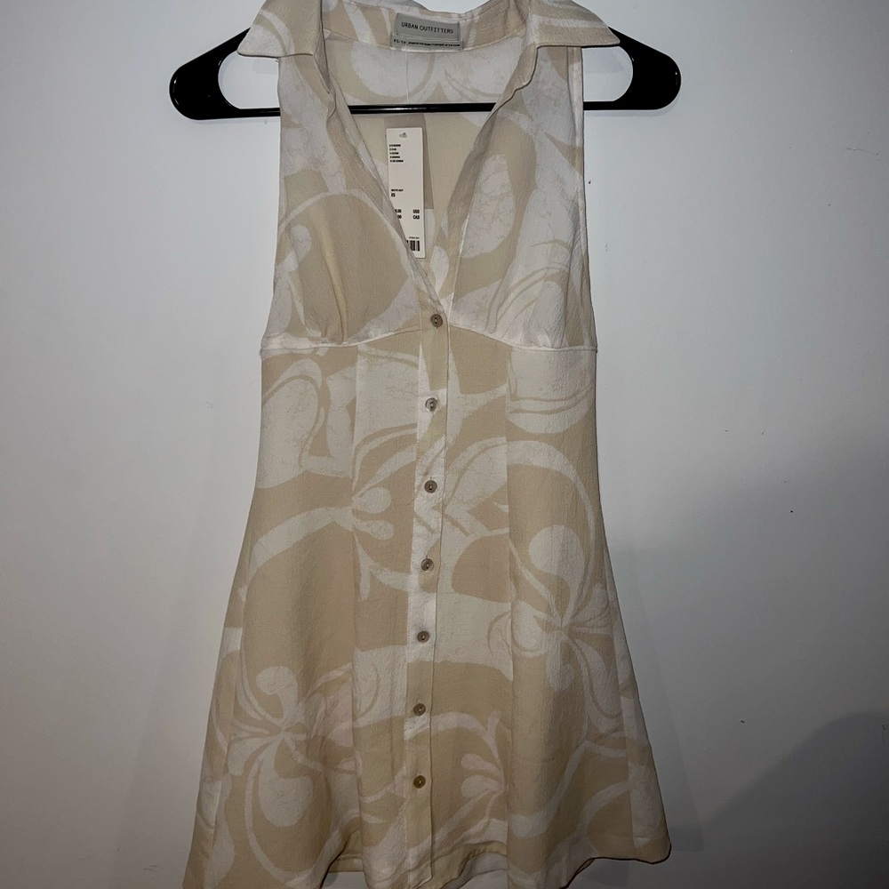 urban outfitters neutr mot xs def negotiate !!